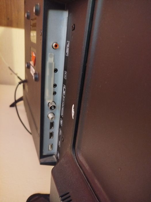 Продам телевизор 32" Yasin