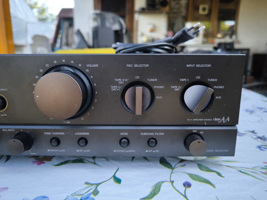 Vând amplificator Technics SU-VX600