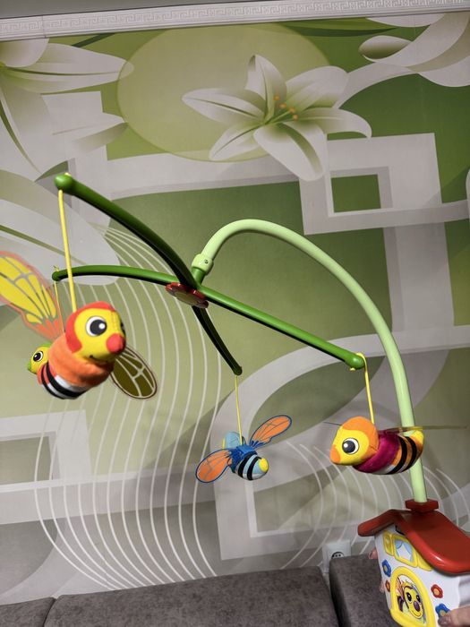 Продам мобиль на кроватку