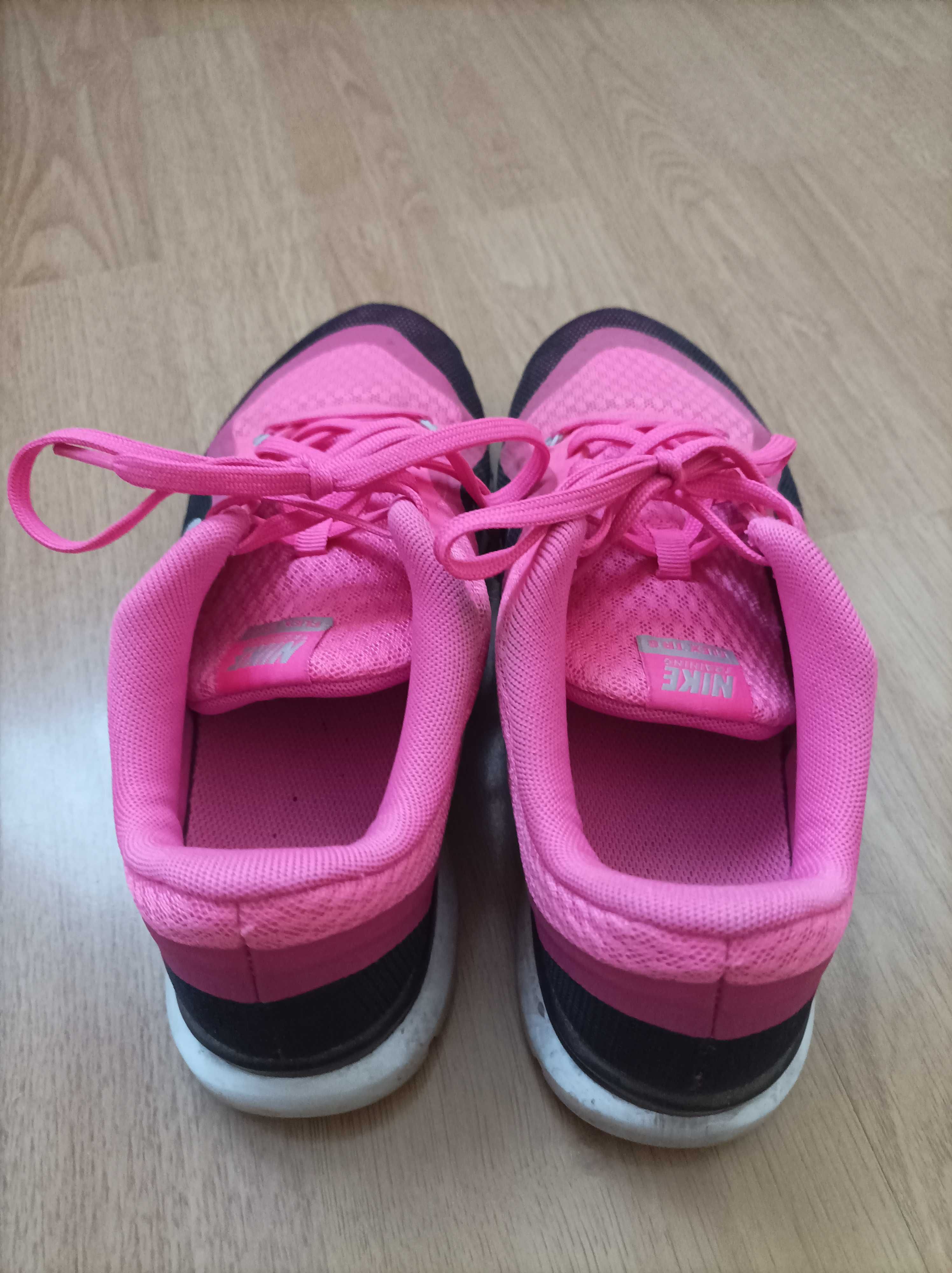 Оригинални маратонки Nike