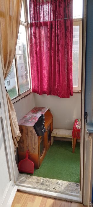 Închiriez garsonieră
