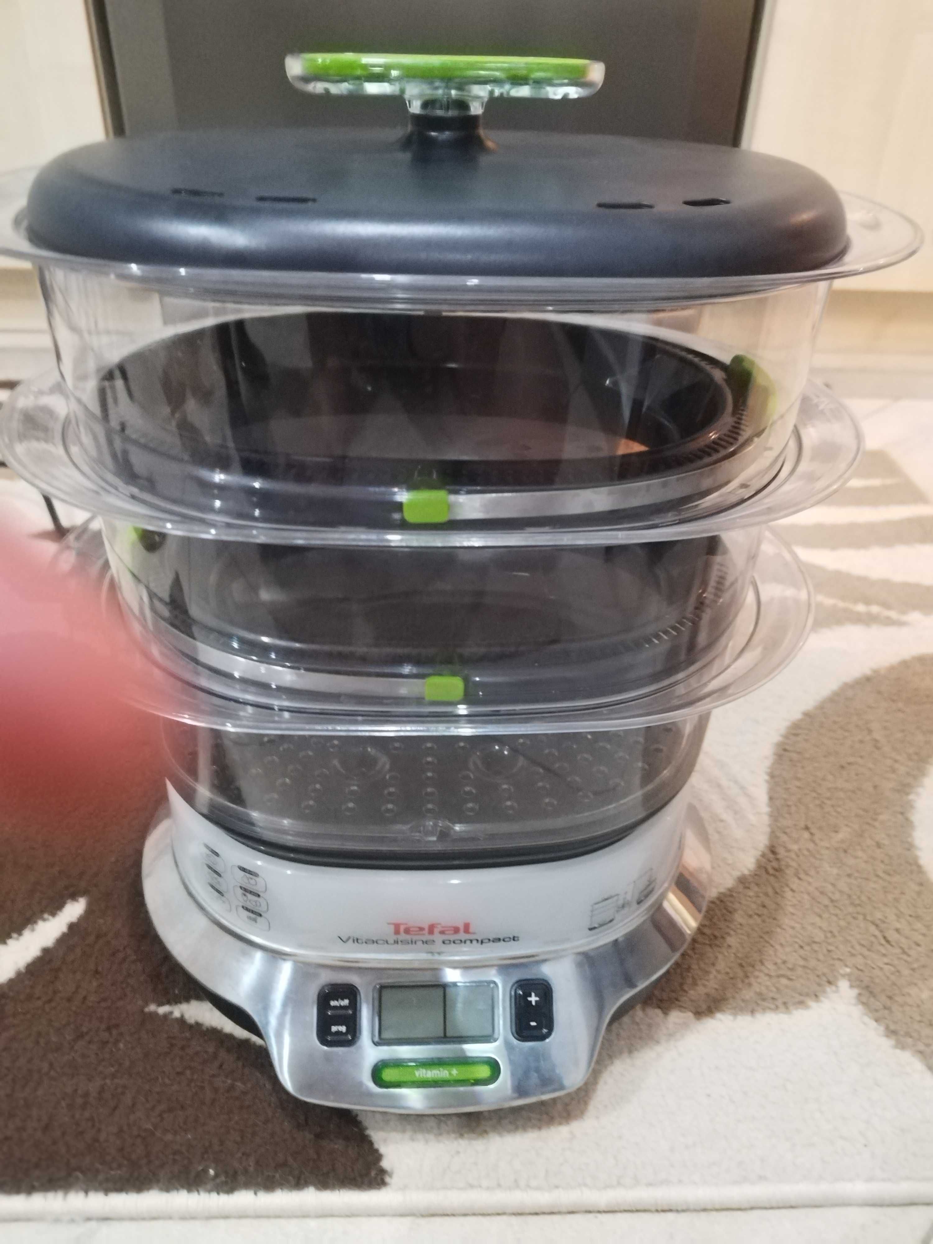 Vand aparat de  la aburi Tefal
