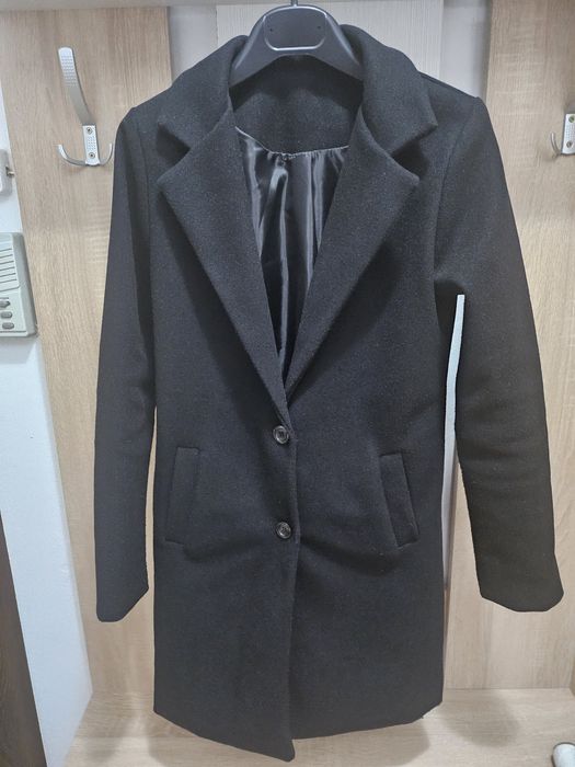 Palton negru clasic