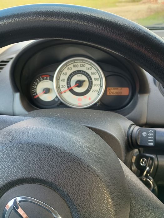 Vând autoturism Mazda 2