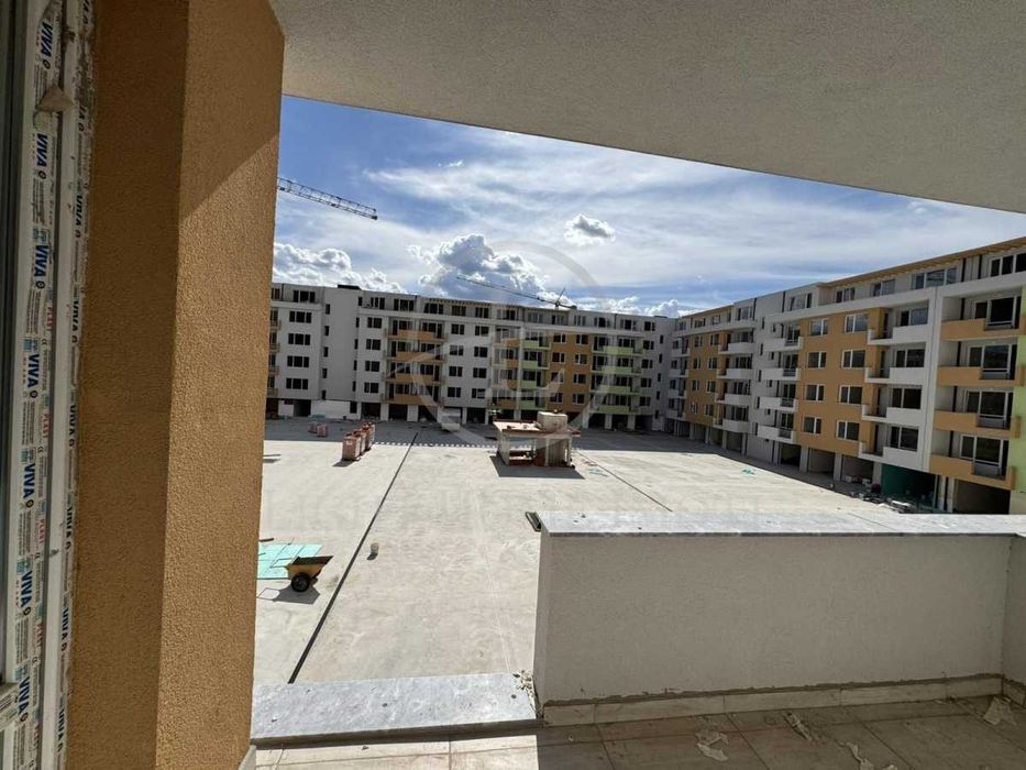 Реф. 3336 Паркомясто / Южен