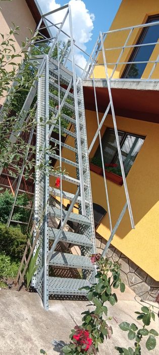 Scări de exterior zincate 8