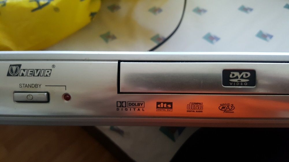 Dvd player /плейър/