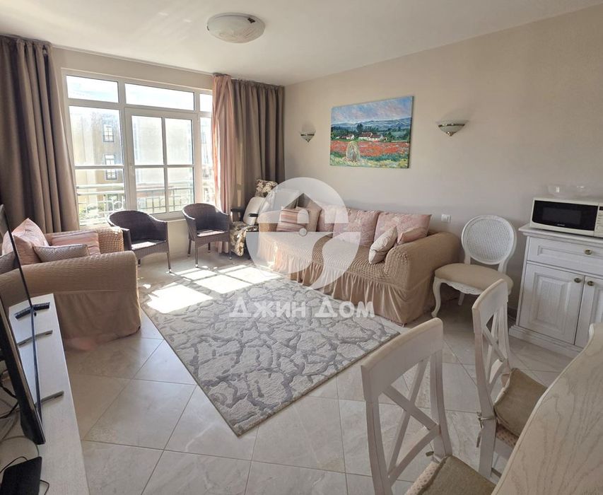 Продава се Тристаен апартамент в Черноморец - 125 кв.м за 1592 €/кв.м - Снимка #1