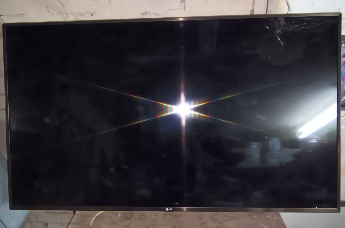 LED Телевизор LG 49 дюймов