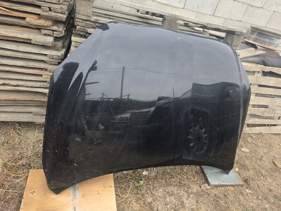 Продаётся капот на тойота раф 4