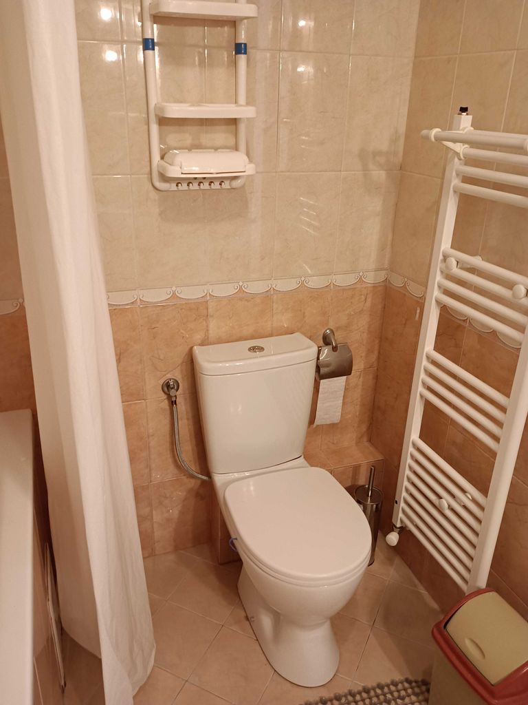Дава се под наем Тристаен апартамент в София, Център - 90 кв.м за 850 € - Снимка #9