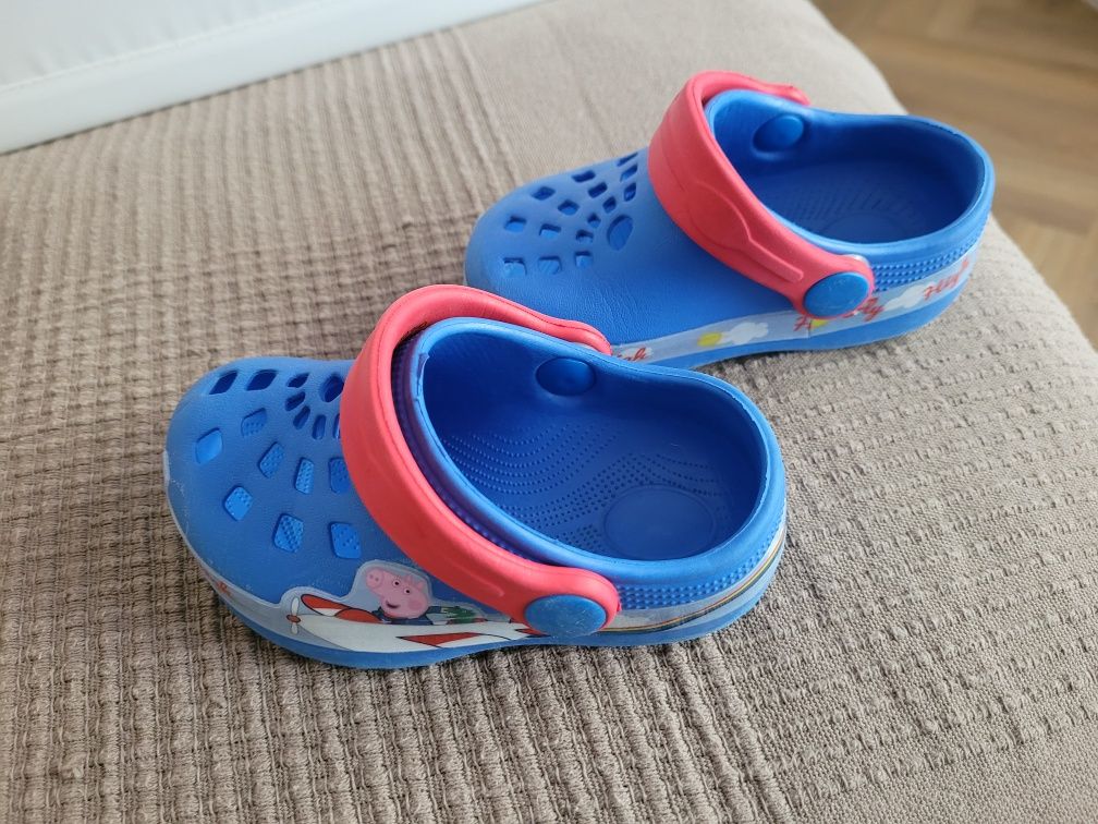 Saboti George gen Crocs