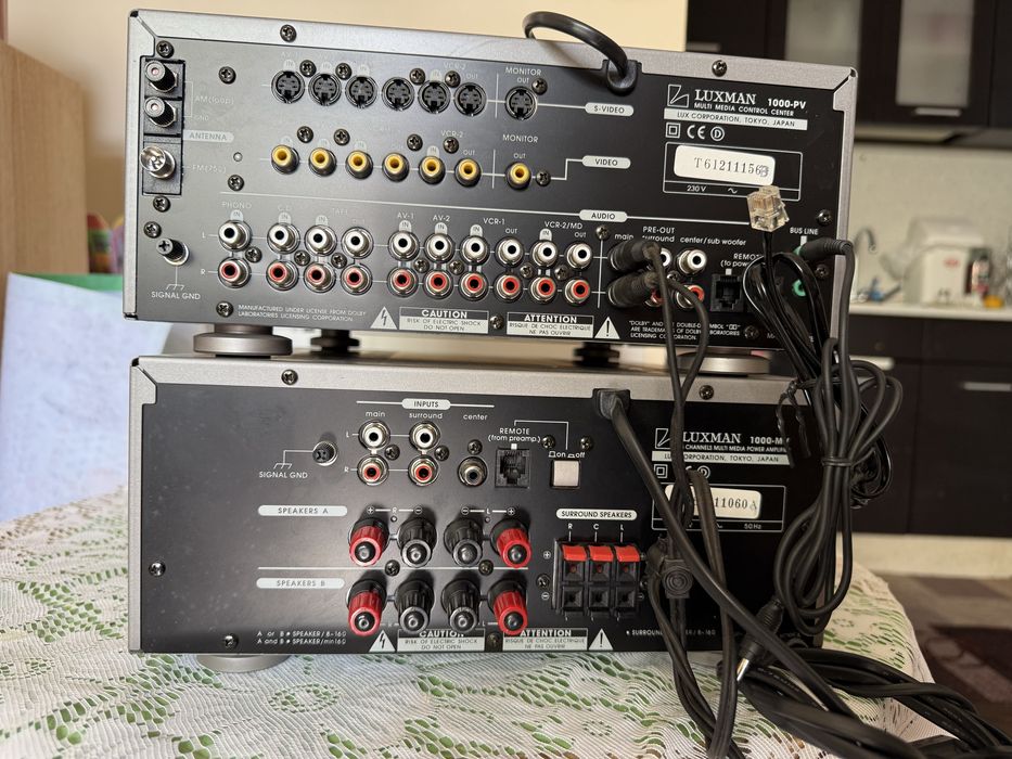 Luxman 1000 PV 1000 MV качествени компоненти