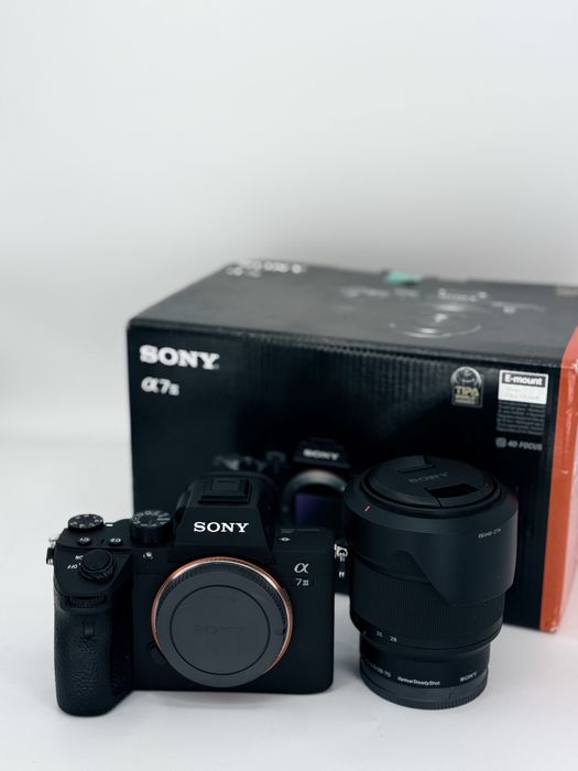 Sony Alpha A7 iii DJI Rs4 полный комплект почти новый все