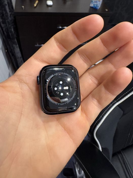 Apple watch series 8