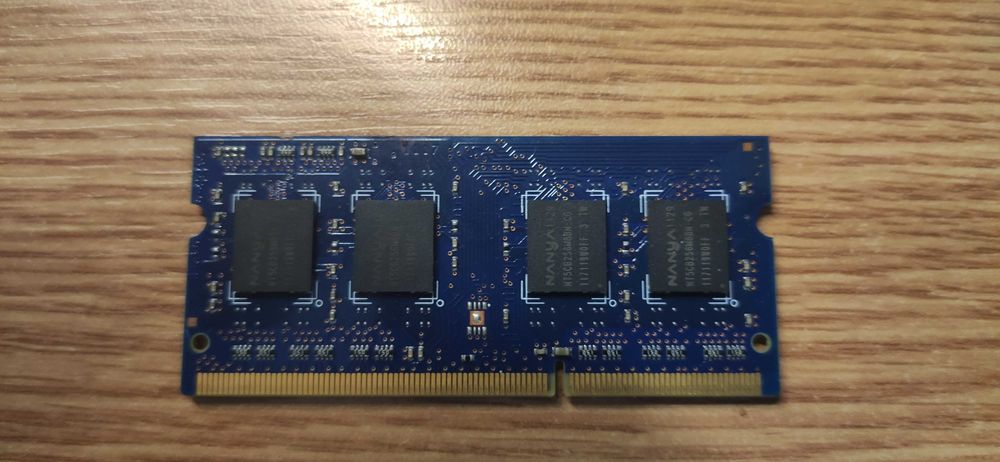 Memorie laptop 2GB DDR3 NANYA PC3-10600