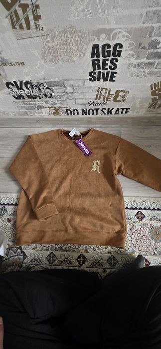 Продам новые кофты футболки торг