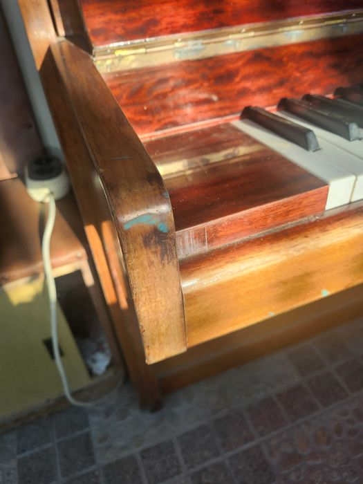 Продавам пиано Рига