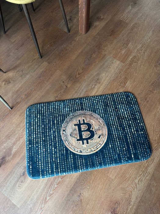 Нов лек килим с лого на Bitcoin 80 cm X 50 cm