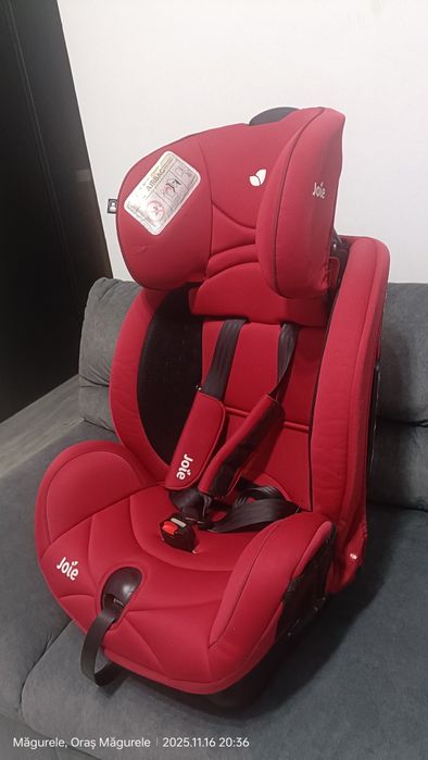 Vând scaun auto JOIE