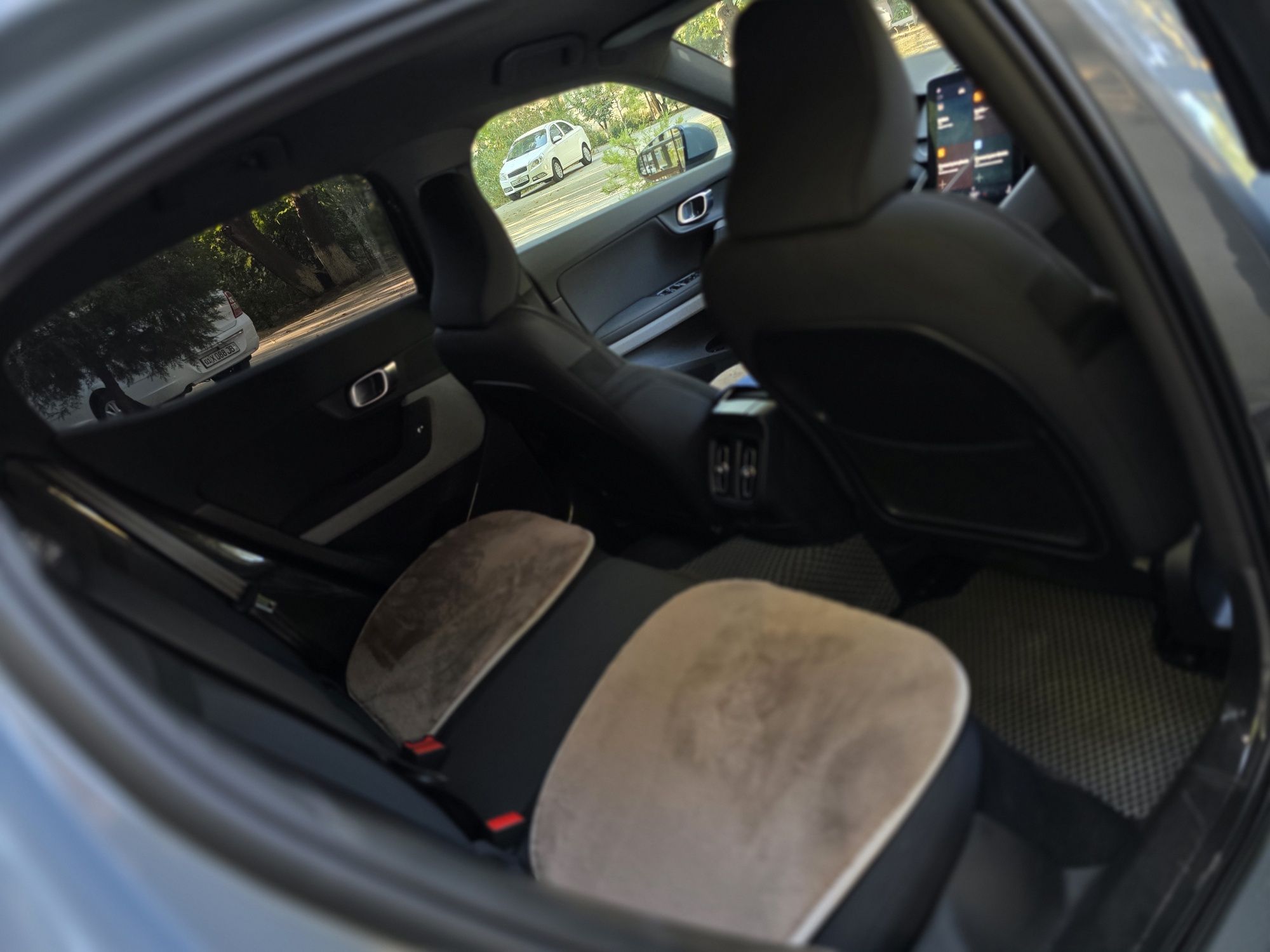 Volvo Polestar-2 СРОЧНО продаётся.