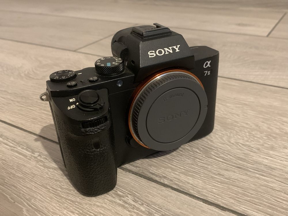 Vând Sony a7ii cu accesori