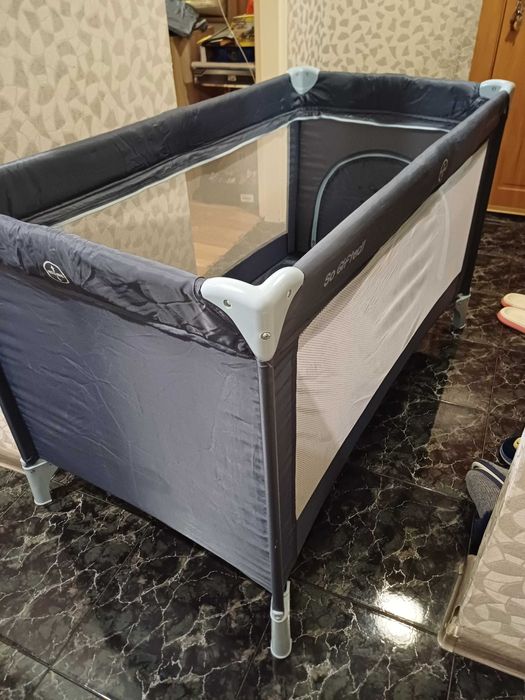 Бебшка кошара  - сгъваема с мемори матрак