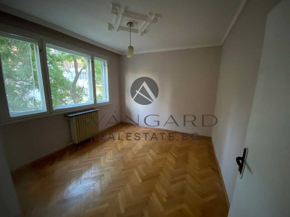 Продава се Двустаен апартамент в Пловдив, Център - 57 кв.м за 2488 €/кв.м - Снимка #1