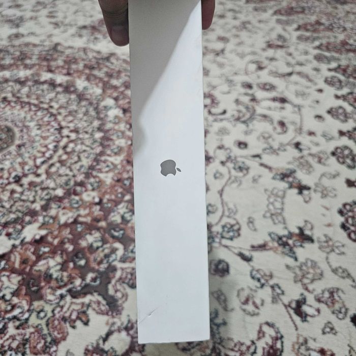 Macbook air m3 8/256 15 inch Amerika