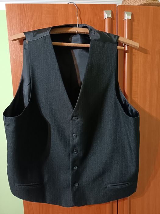 Sacou, vestă și pantaloni