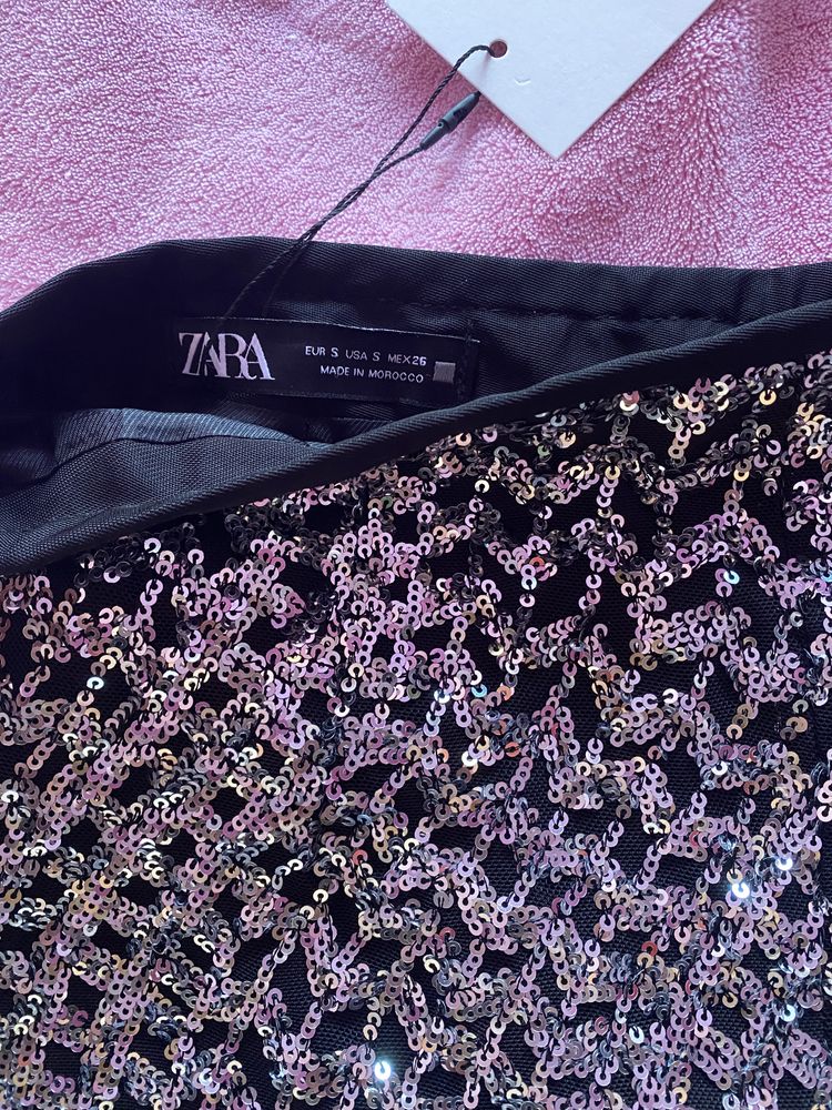 Zara къси панталони с пайети