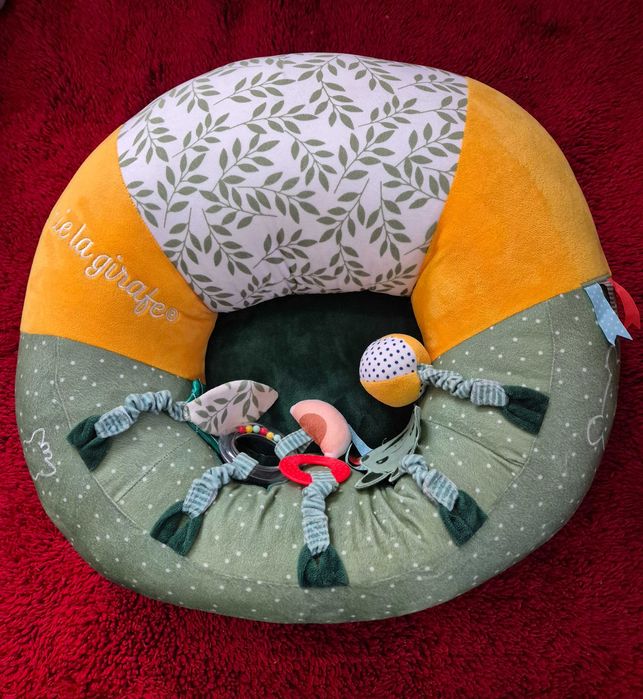 Софи Жирафчето - Пуф с активности