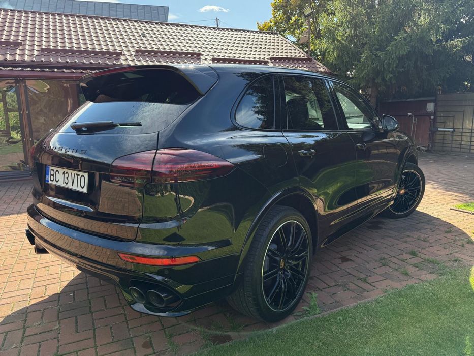 Porsche Cayenne facelift/packet GTS/faruri led/Apple Carplay