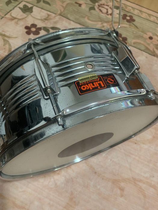 Vând premier din metal