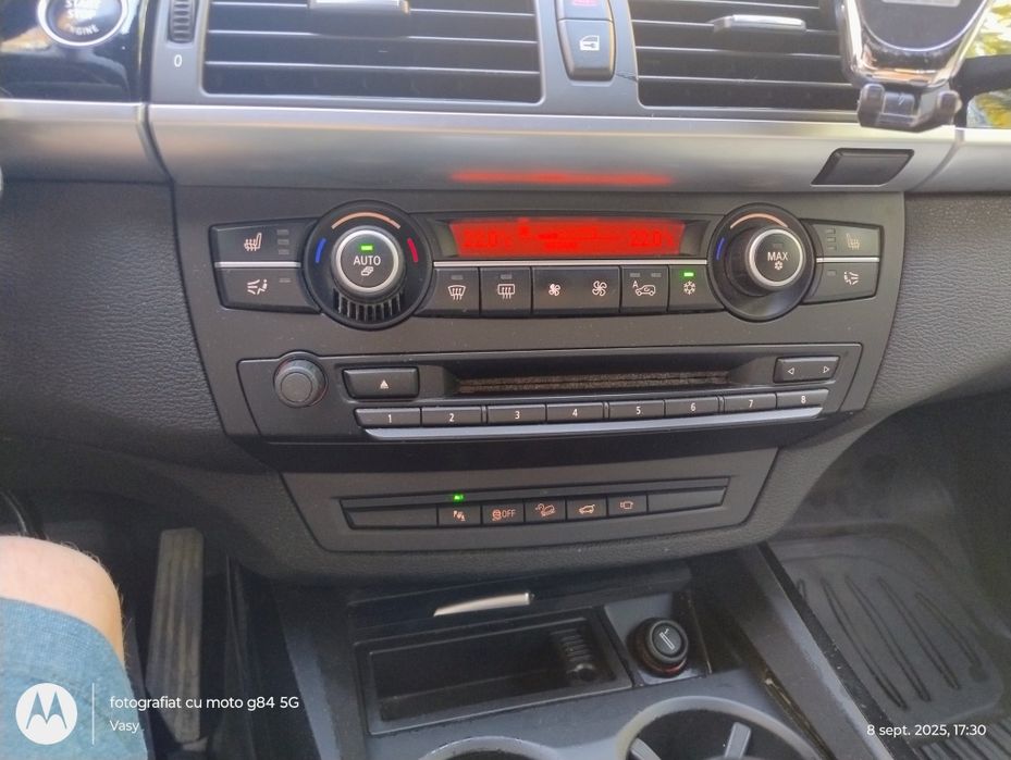BMW X5 xDrive 40d (5 butoane)