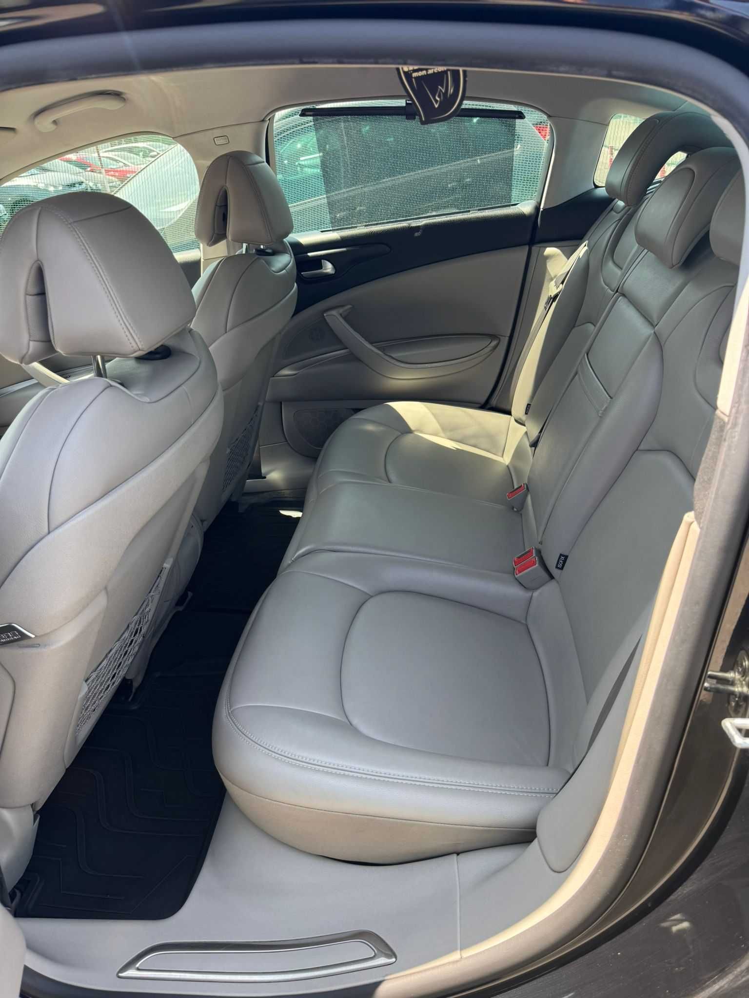 Citroen C5 3.0 HDi V6 240CP – Exclusive