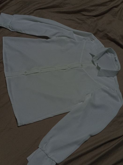 Белая школьная блузка из шёлка, размер 46