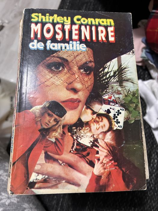 Carti vechi de vanzare