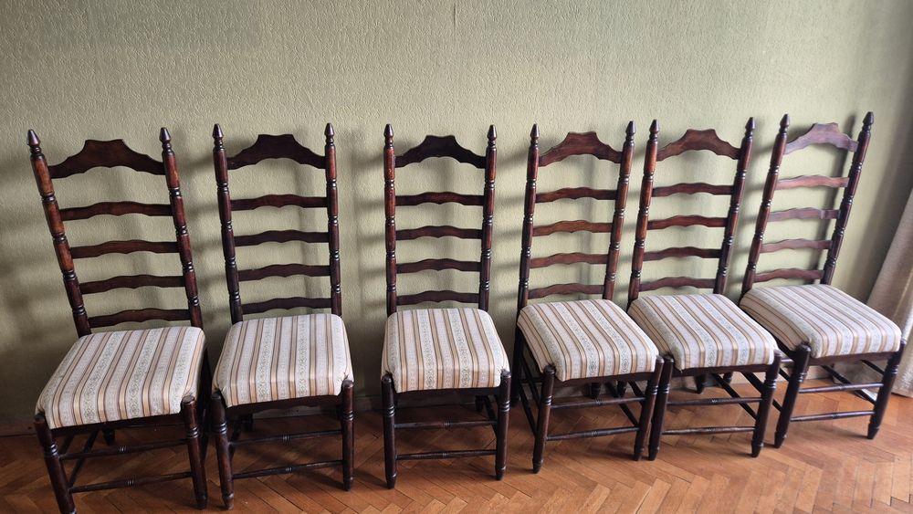 Старинни трапезни столове