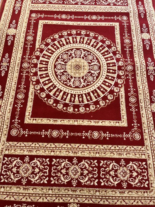 Ковер полушерстянной размером 1.5х2.3