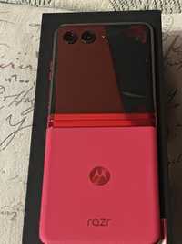 Motorola razr 40 ultra, цвят Viva Magneta