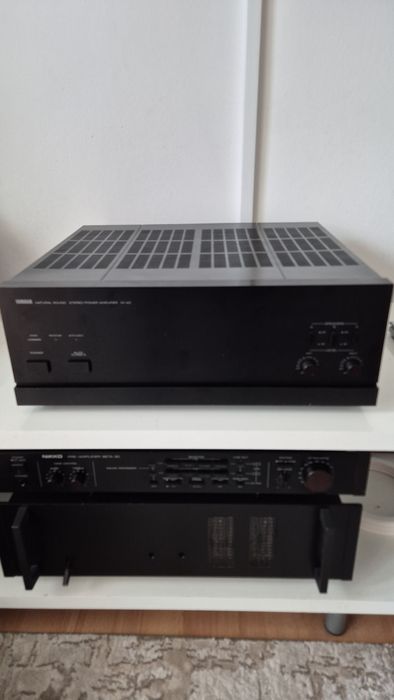 Aplificator final yamaha M40