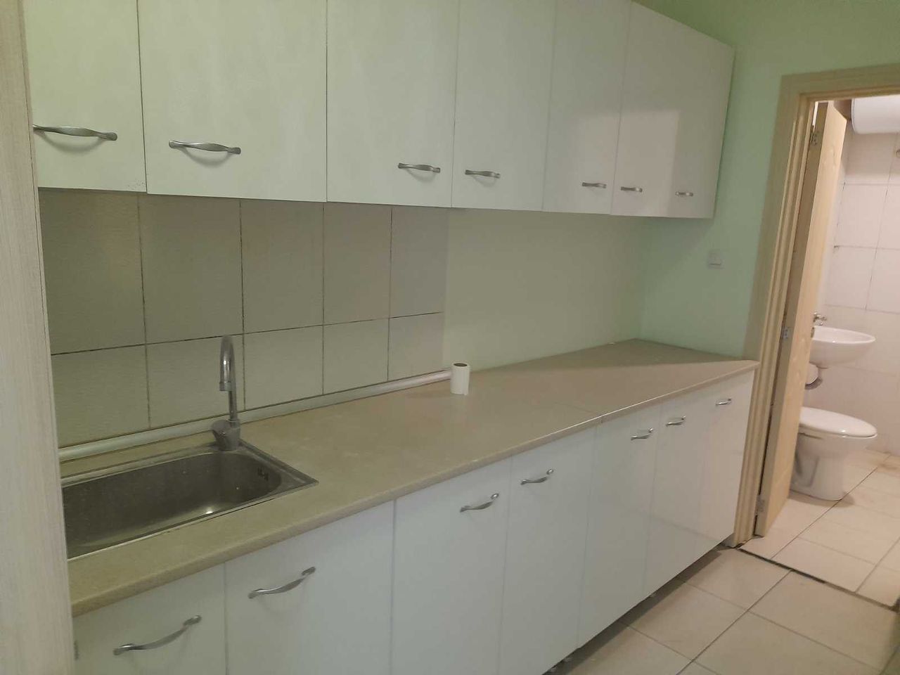 Дава се под наем Офис в Пловдив, Кършияка - 121 кв.м за 826.2 € - Снимка #20