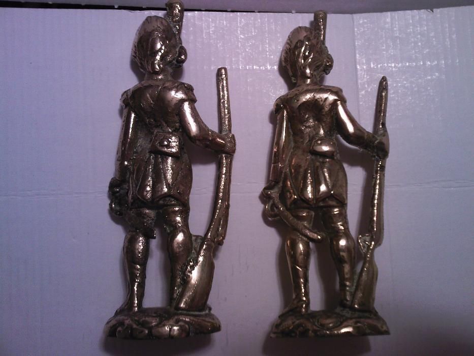 Pereche soldati Napoleonieni: statuete vintage alama bronz Anglia