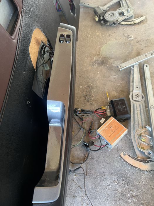 Steklo padyomnik sotiladi