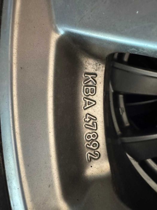 245/45/19 Гуми и джанти,тесла,tesla с датчици