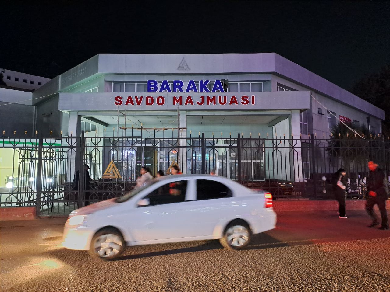 REKLAMA XIZMATLARI tashqi va ichki reklamalar