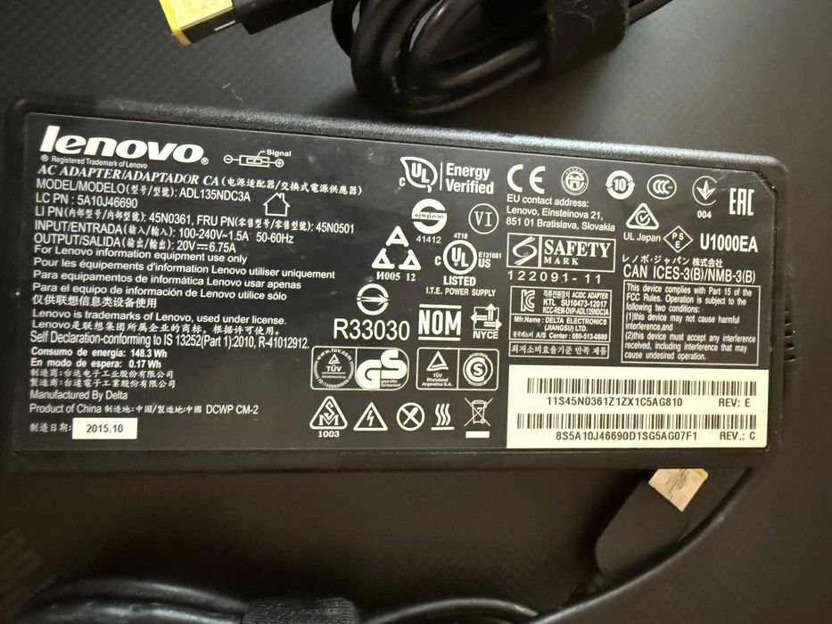 Лаптоп LENOVO P1 Gen2 i9-9880H,64GB RAM, 512GB NVME SSD, OLED 4K Intel