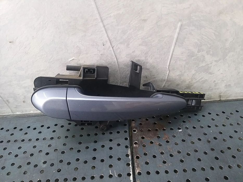 Maner usa dreapta fata bmw seria 1 e87