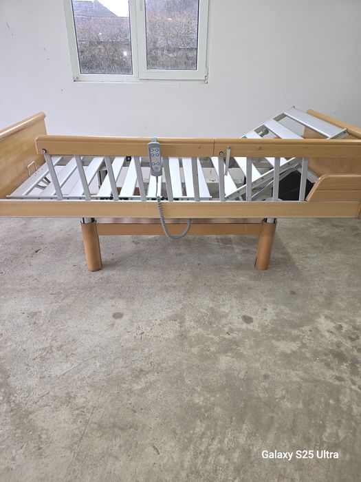 Vând pat medical cu telecomanda